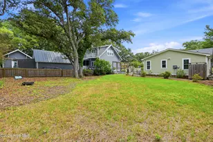 609 Clarendon Ave, Southport, NC 28461 - Photo 34