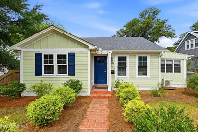 609 Clarendon Avenue, Southport, NC 28461 - Photo 2