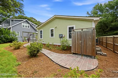 609 Clarendon Avenue, Southport, NC 28461 - Photo 30
