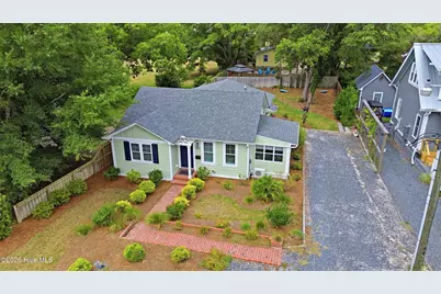 609 Clarendon Avenue, Southport, NC 28461 - Photo 38