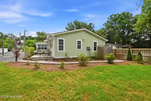 609 Clarendon Ave, Southport, NC 28461 - Photo 32