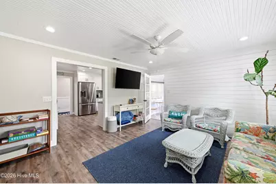 609 Clarendon Avenue, Southport, NC 28461 - Photo 8