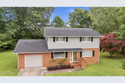 1700 Crescent Drive, Elizabeth City, NC 27909 - Photo 1