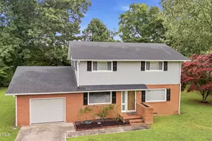 1700 Crescent Dr, Elizabeth City, NC 27909 - Photo 1