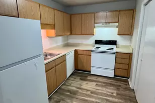 1399 Westpointe Dr, Greenville, NC 27834 - Photo 6