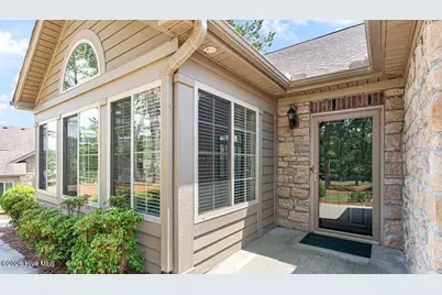 103 E Chelsea Court, Southern Pines, NC 28387 - Photo 2