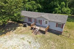 304 Mullins St, Princeville, NC 27886 - Photo 4