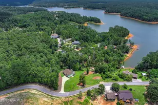 137 Memorial Dr, McCormick, SC 29835 - Photo 6