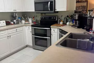 411 Brewster Ln, Wilmington, NC 28412 - Photo 2