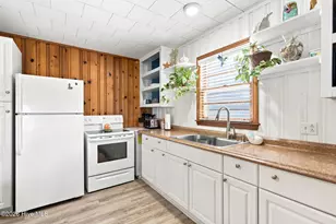 133 N 4th Ave, Kure Beach, NC 28449 - Photo 18