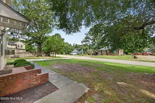206 E Calhoun St, Whiteville, NC 28472 - Photo 4