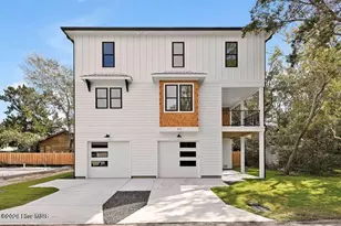 911 Fourth Street S, Carolina Beach, NC 28428 - Photo 2
