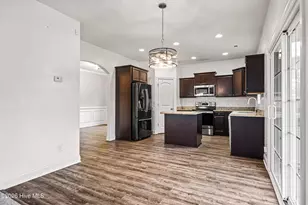877 Stormy Gale Ln, Sneads Ferry, NC 28460 - Photo 6