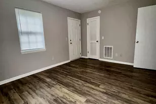 1010 Peed Dr, Greenville, NC 27834 - Photo 10