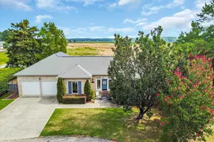 1231 Greenbriar Pl, Vass, NC 28394 - Photo 2