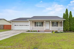 107 Lois Ct, Richlands, NC 28574 - Photo 4