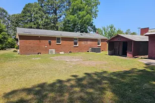 704 N Grimes St, Robersonville, NC 27871 - Photo 14