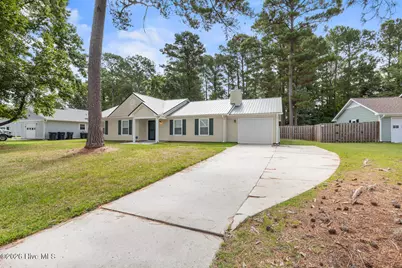 111 Silver Leaf Drive, Jacksonville, NC 28546 - Photo 2