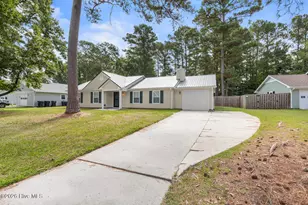 111 Silver Leaf Dr, Jacksonville, NC 28546 - Photo 2