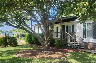 119 Dixon Dr, Newport, NC 28570 - Photo 1