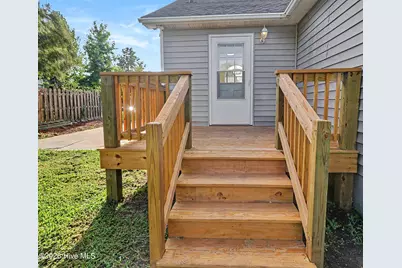 204 Bramble Court, Castle Hayne, NC 28429 - Photo 4