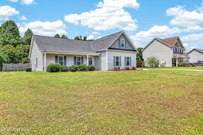 109 Pembury Way, Richlands, NC 28574 - Photo 4