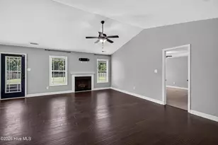 109 Pembury Way, Richlands, NC 28574 - Photo 6