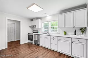 601 E 8th St, Washington, NC 27889 - Photo 12