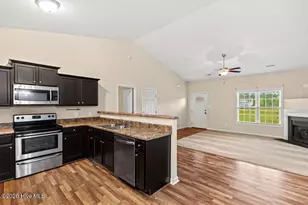 106 Lilac Ln, Richlands, NC 28574 - Photo 10