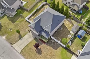 910 Highgrove Dr, Spring Lake, NC 28390 - Photo 6