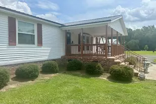 177 Pear Blossom Ln, Whiteville, NC 28472 - Photo 2