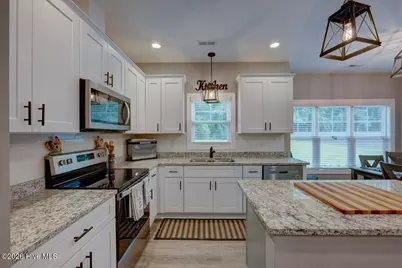 209 Pecan Grove Court, New Bern, NC 28562 - Photo 10