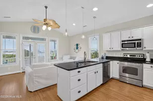 302 Vesta Ct, Surf City, NC 28445 - Photo 6