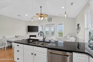 302 Vesta Ct, Surf City, NC 28445 - Photo 10