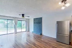 301 Dennis Rd, Jacksonville, NC 28546 - Photo 2
