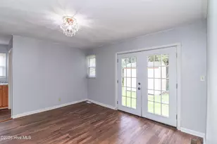 1209 Sycamore Rd, Kinston, NC 28501 - Photo 10