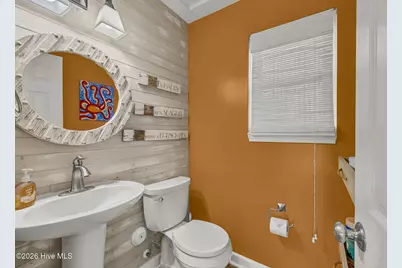 811 Carolina Beach Avenue S, Carolina Beach, NC 28428 - Photo 12