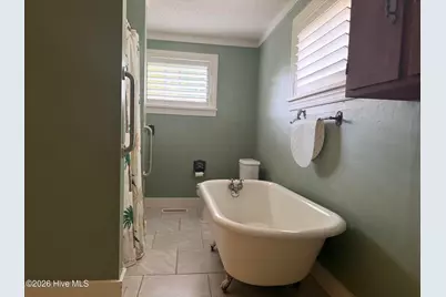 210 N Harvey Street, Washington, NC 27889 - Photo 6
