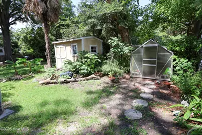 210 N Harvey Street, Washington, NC 27889 - Photo 10