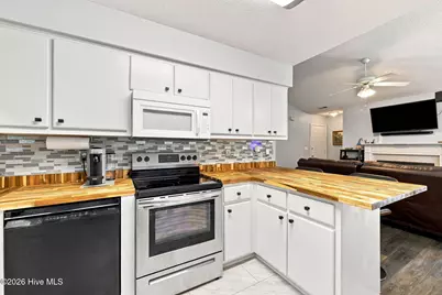 3703 Elizabeth Avenue, New Bern, NC 28562 - Photo 8
