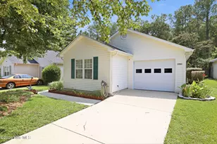 3703 Elizabeth Ave, New Bern, NC 28562 - Photo 1