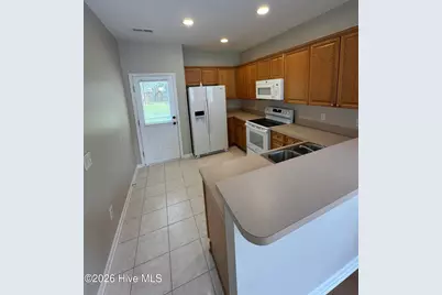 279 Coralstone Court, Leland, NC 28451 - Photo 4
