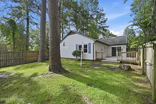 542 Shadowridge Rd, Jacksonville, NC 28546 - Photo 6