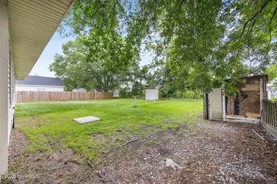 207 W Bridgers Street, Burgaw, NC 28425 - Photo 18