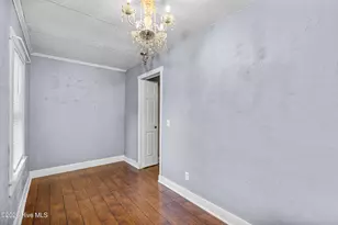 207 W Bridgers St, Burgaw, NC 28425 - Photo 6