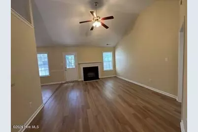 305 Firethorn Lane, Jacksonville, NC 28546 - Photo 2