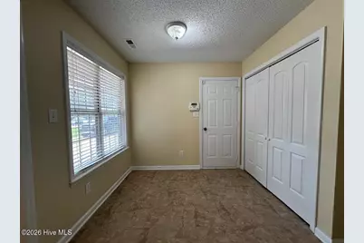 305 Firethorn Lane, Jacksonville, NC 28546 - Photo 4