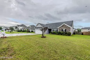 508 Louvre Ln, Jacksonville, NC 28546 - Photo 4