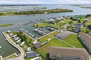 650 Cedar Point Blvd, Cedar Point, NC 28584 - Photo 4