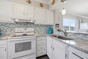 650 Cedar Point Blvd, Cedar Point, NC 28584 - Photo 14